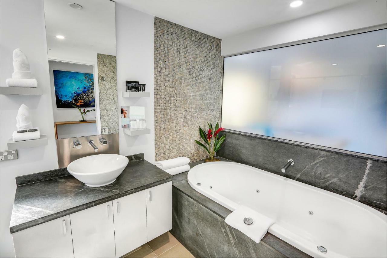 Elysium Private Apartments Triton By The Sea Palm Cove Exterior foto
